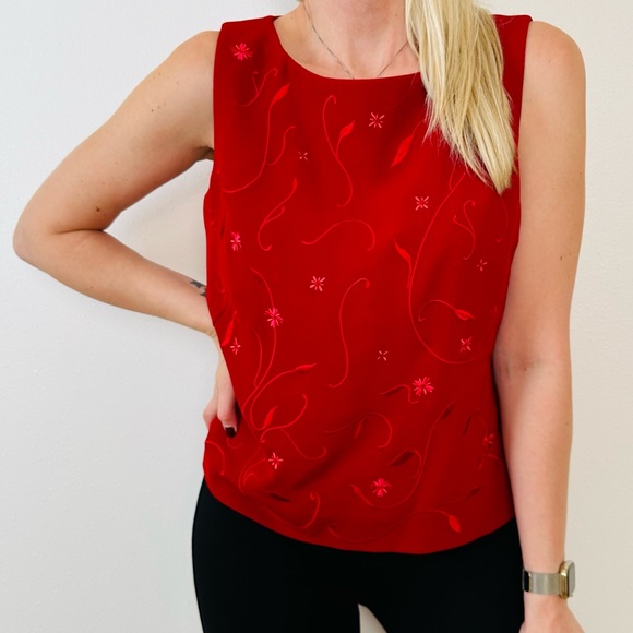 Vintage Travis Ayers Holiday Red Sleeveless Floral Embroidered Blouse Top - Picture 1 of 12